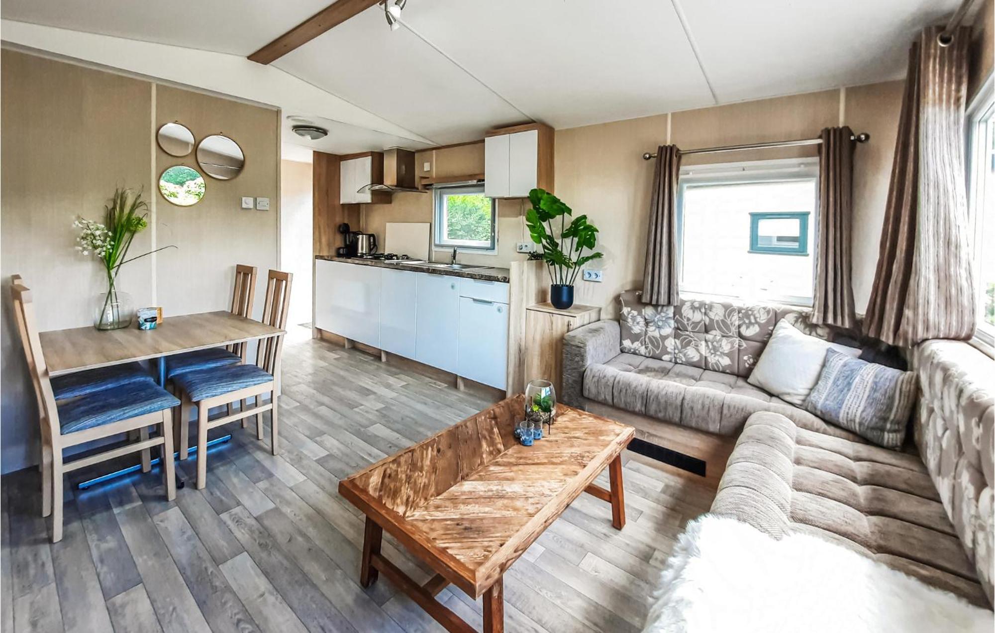 3 Bedroom Beautiful Home In Heinkenszand Exterior photo