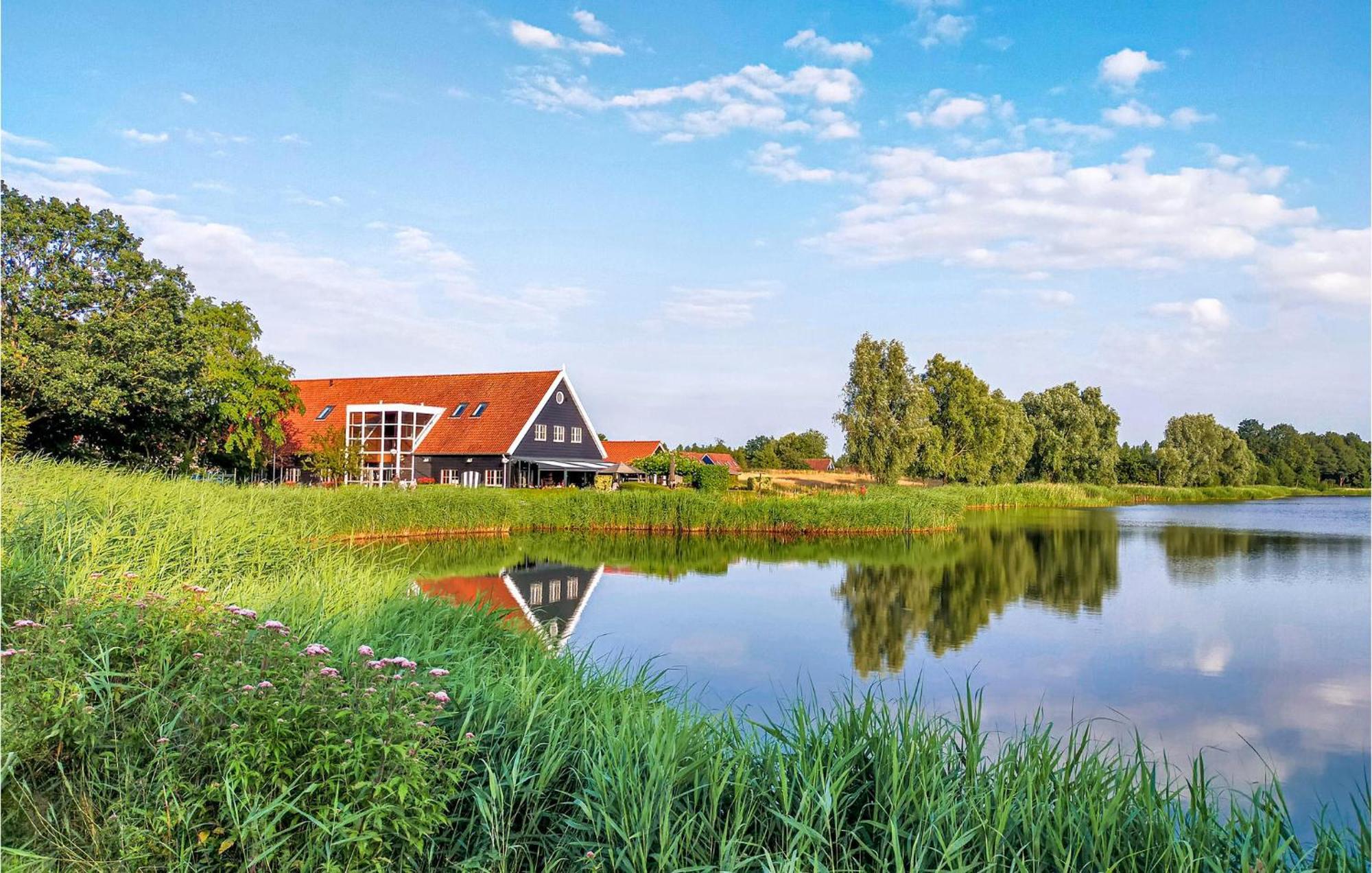 3 Bedroom Beautiful Home In Heinkenszand Exterior photo