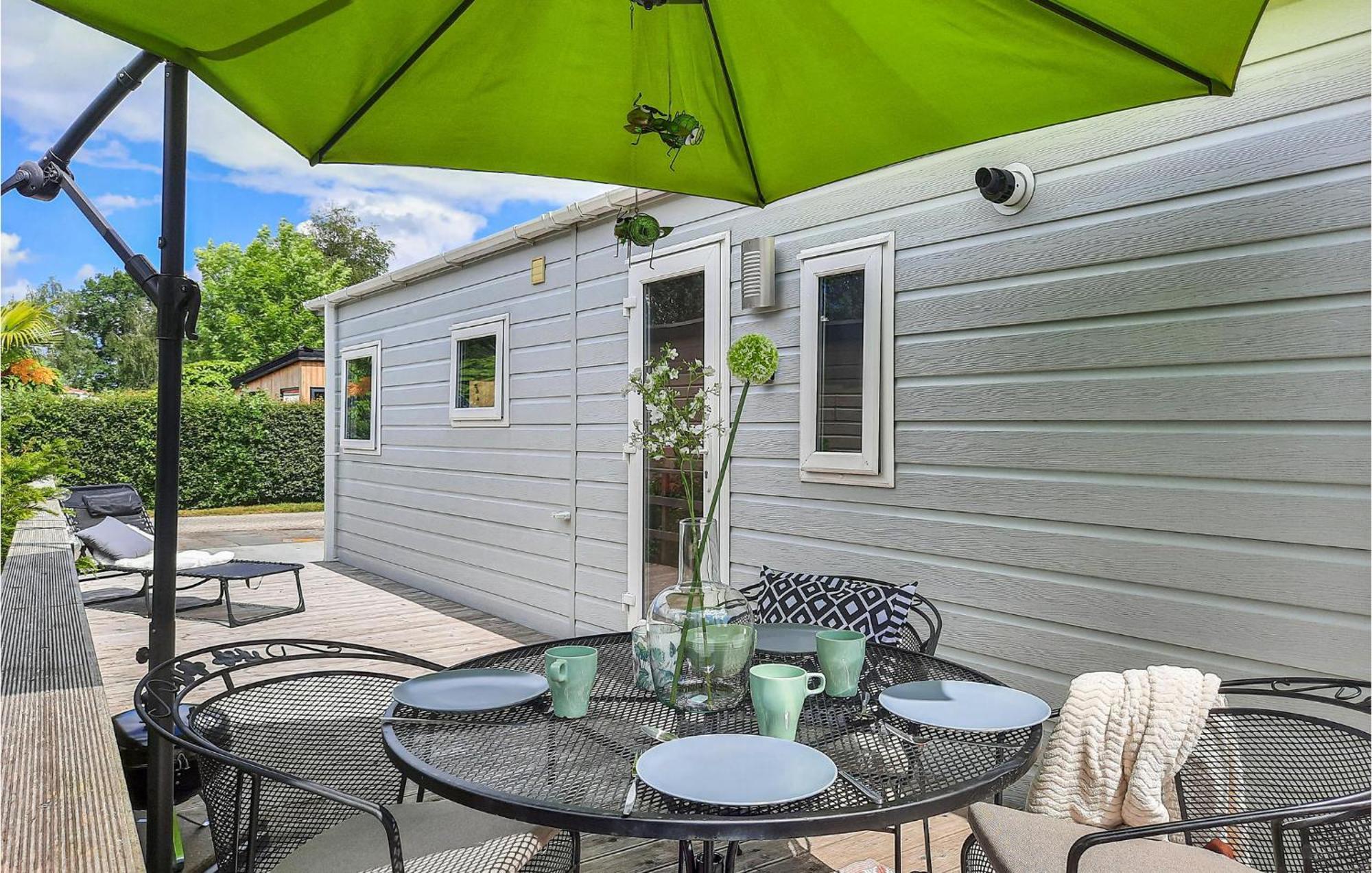3 Bedroom Beautiful Home In Heinkenszand Exterior photo